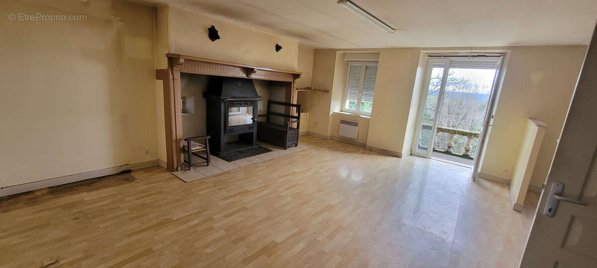 Maison mitoyenne des années 30 avec vue dégagée sur la campagne - photo 7