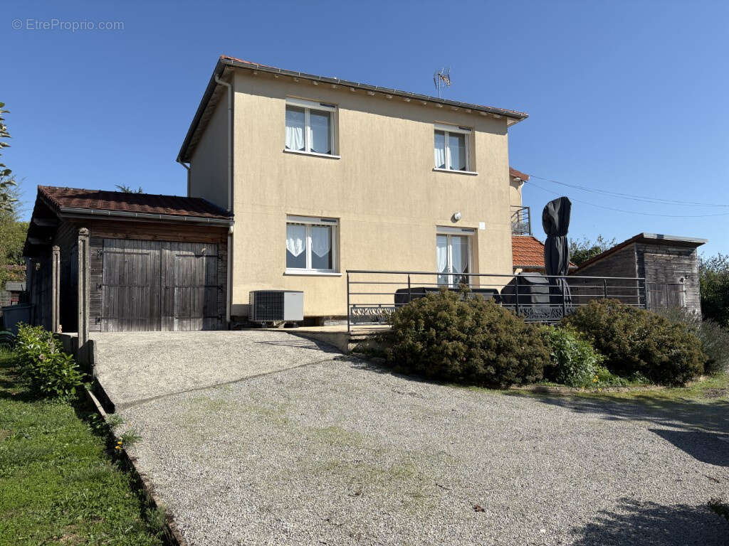 Maison à JUILLAC