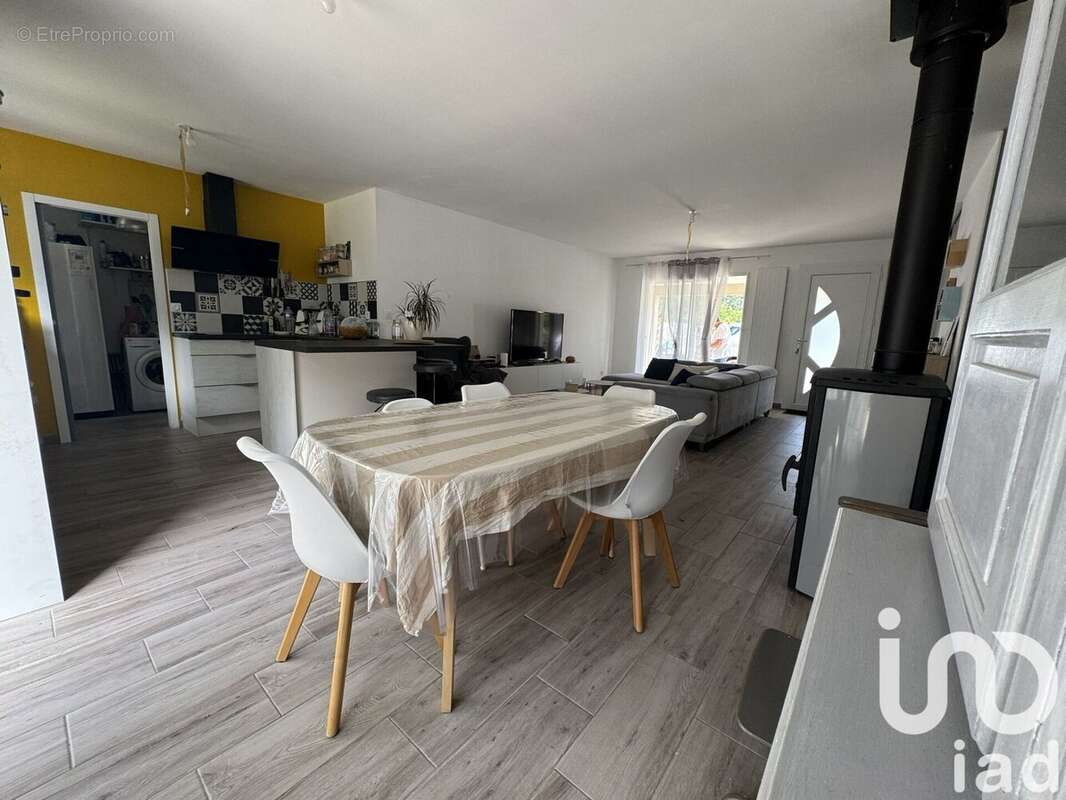 Photo 8 - Maison à DAMPIERRE-EN-BURLY