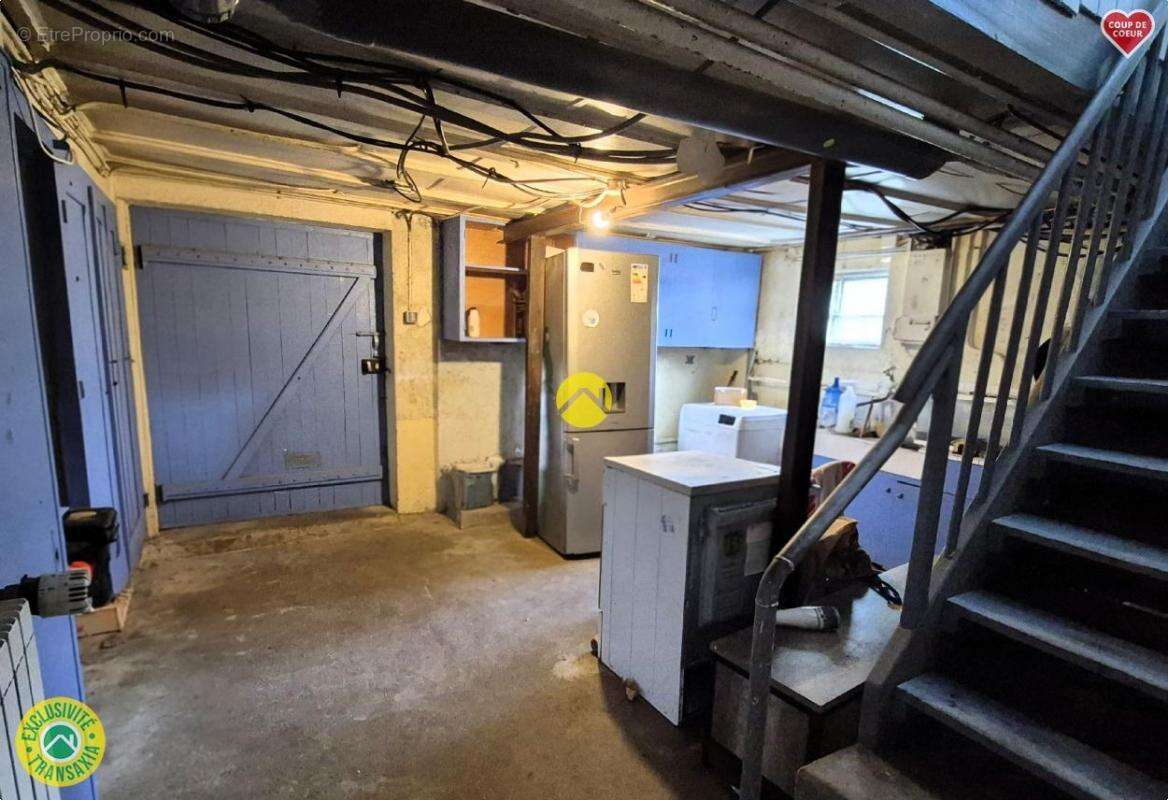 Maison à CHEZAL-BENOIT