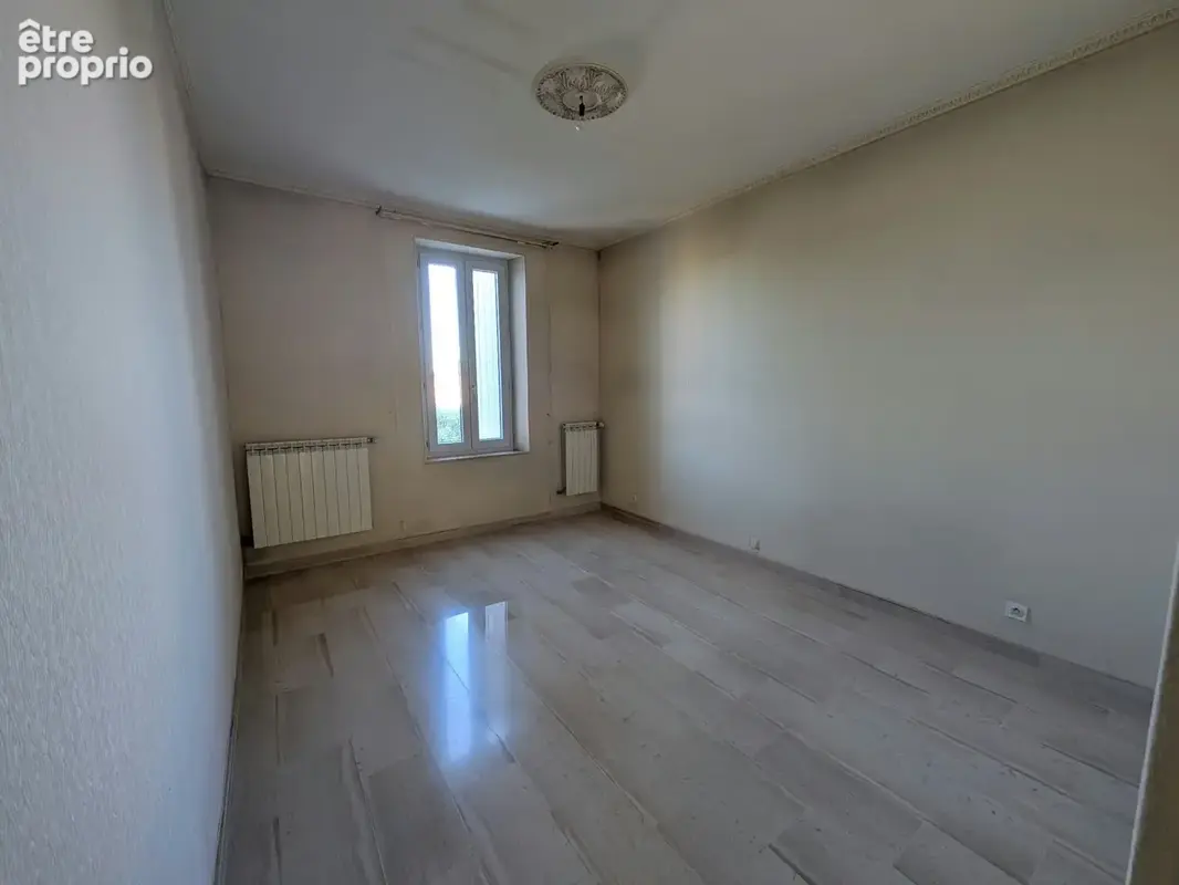 Vend maison de caractère de 280m2, grand garage, jardin, remise, 7 chambres à Magalas - photo 17