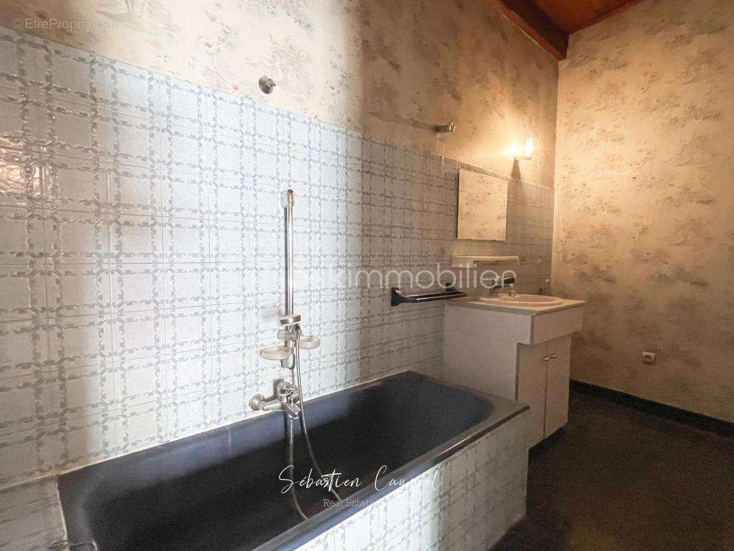 Maison de village à rénover env. 65 m² · Garage voûté + greniers · Cournonterral 34660 - photo 13