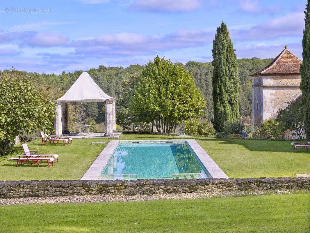 Maison à MONTAGNAC-LA-CREMPSE
