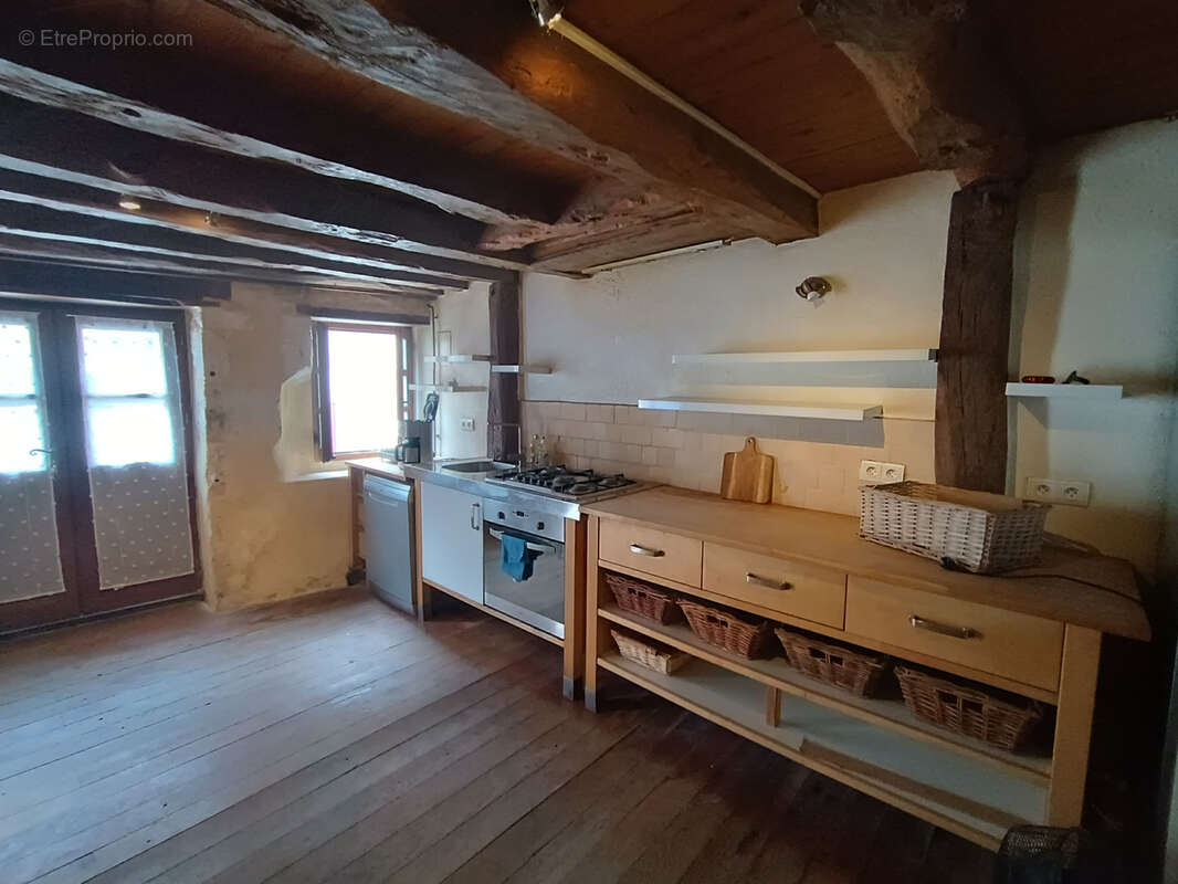 Maison de village de caractère - Proche commerces - MARTHON - photo 5