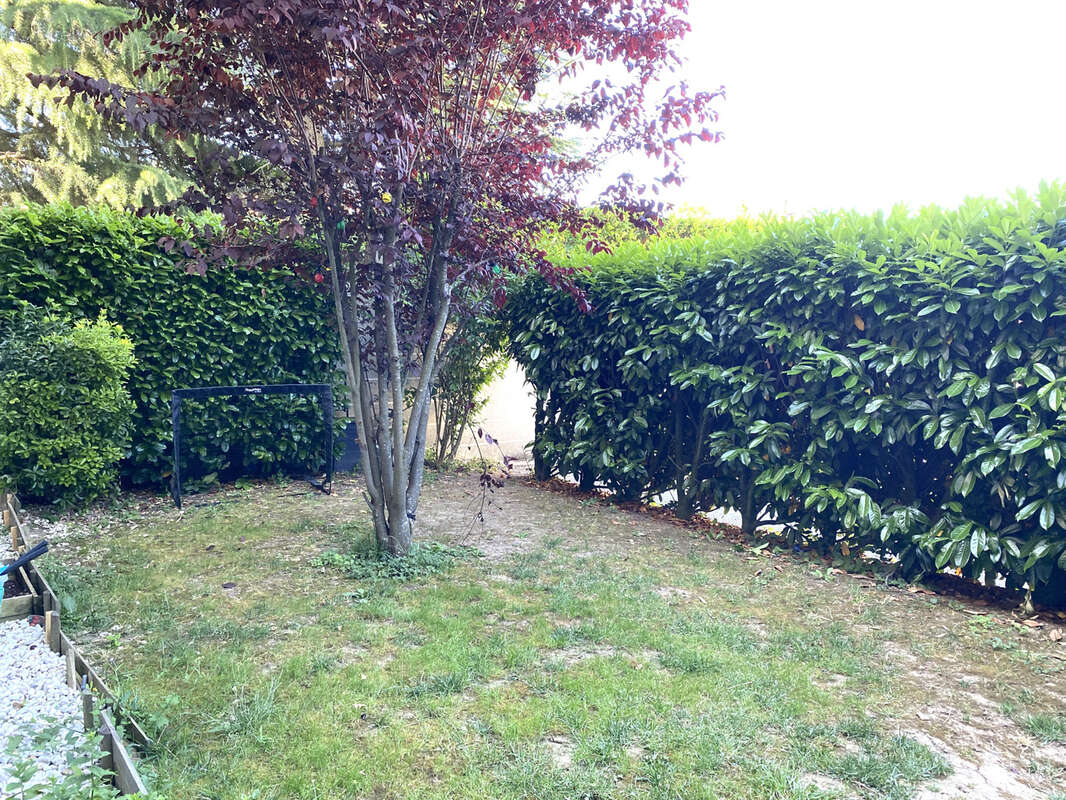 À vendre : Charmant T3 en rez-de-chaussée avec jardin privatif - photo 8