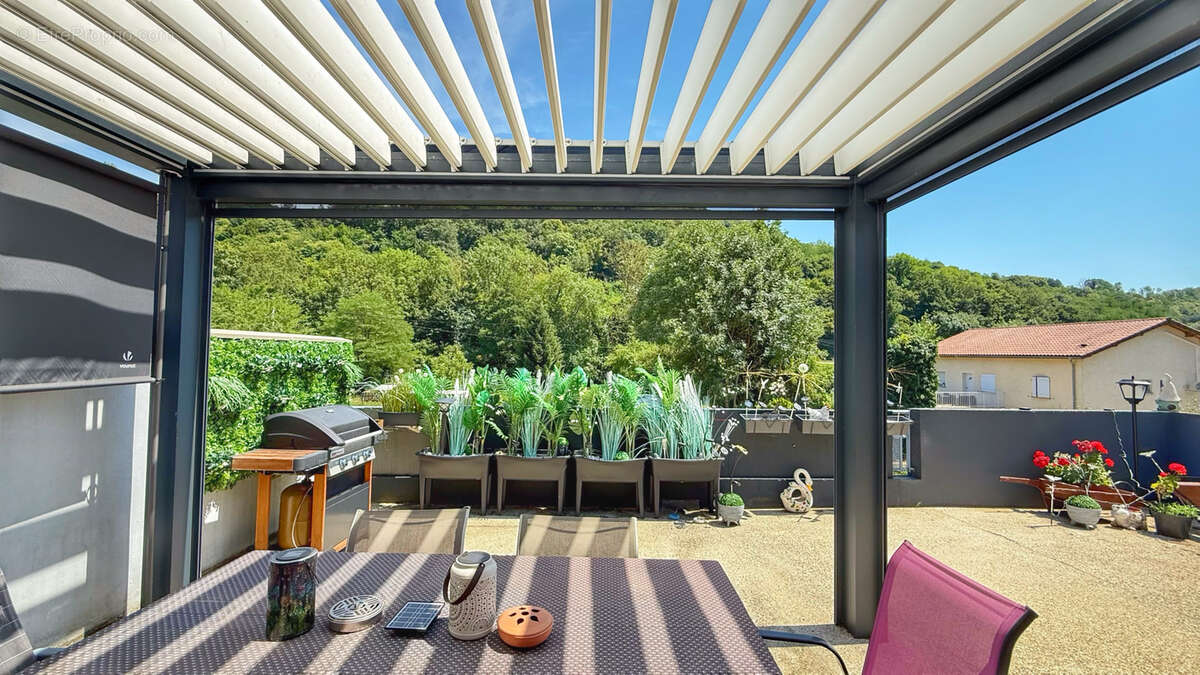 Appartement à APPRIEU