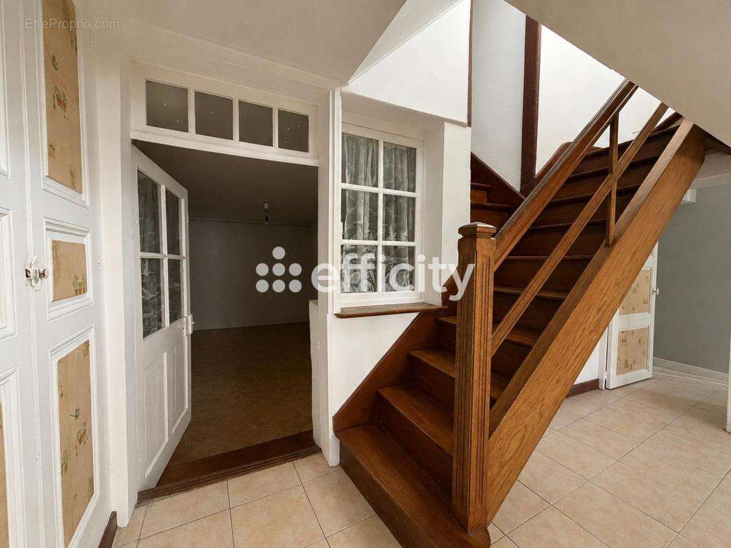 Maison 112 m² à Saint-Bris-Le-Vineux  - photo 5