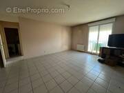 Appartement à MONDONVILLE-SAINT-JEAN