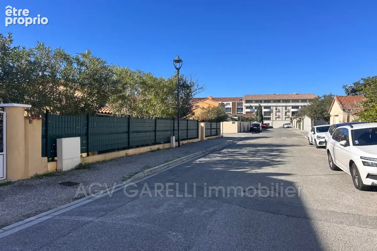 Appartement 39 m² à La Londe-Les-Maures  - photo 6