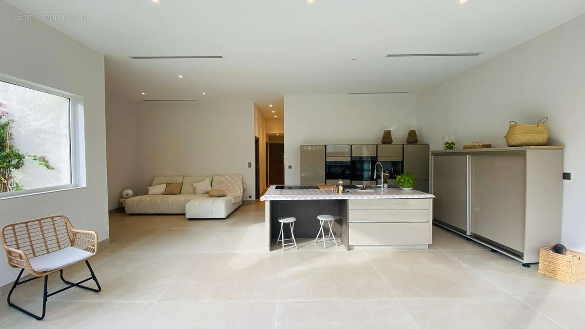 Maison à CAGNES-SUR-MER