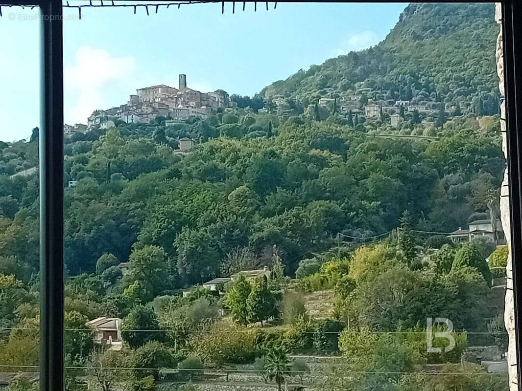 Maison à TOURRETTES-SUR-LOUP