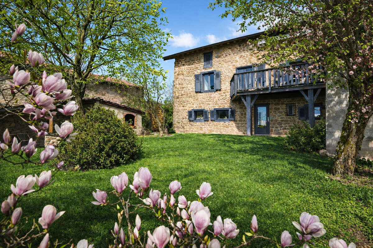 Maison à AMPLEPUIS