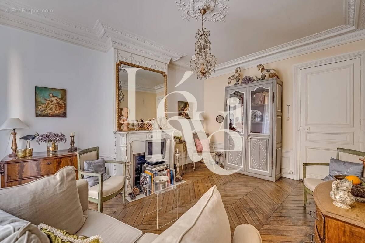 Appartement à PARIS-5E