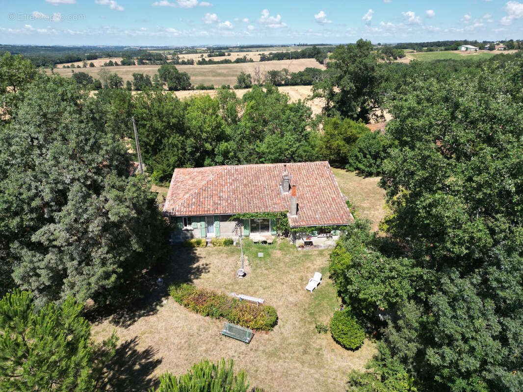 Maison de campagne avec dépendances - photo 2