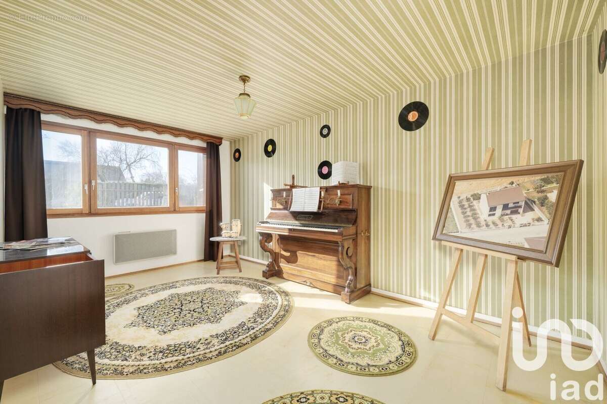 Photo 8 - Maison à AZELOT