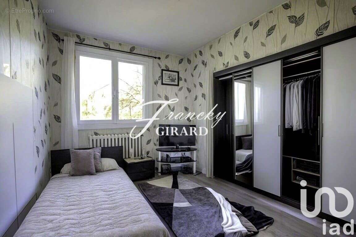 Photo 5 - Maison à VILLIERS-LE-BEL