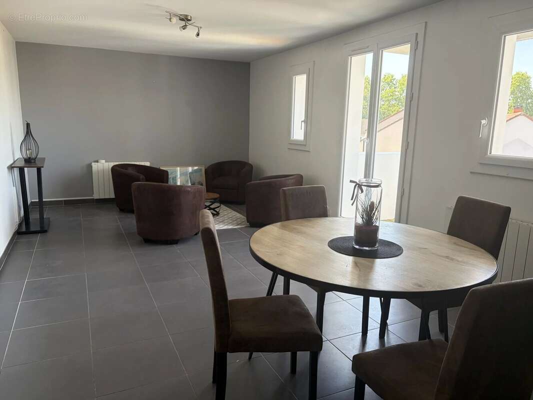 Appartement 62 m² à Voisins-Le-Bretonneux  - photo 3