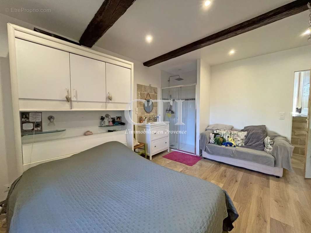 Maison à VAISON-LA-ROMAINE