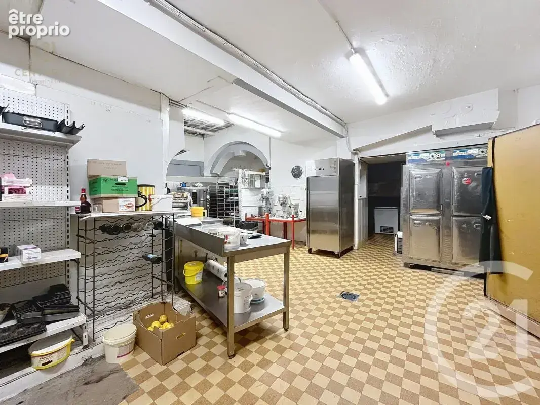 Local commercial - photo 10