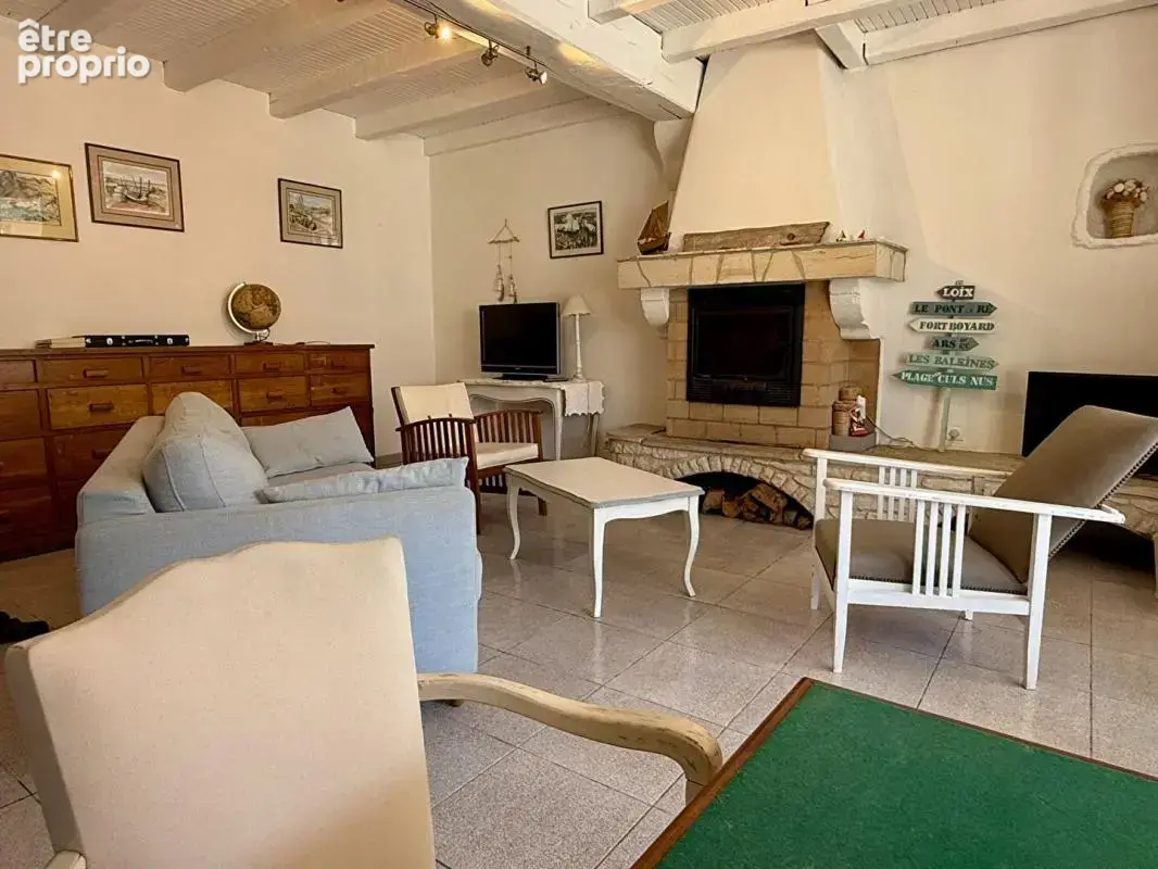 Maison au coeur du village de LOIX à 5 min de l'océan - 5 pièces de 121 m2 - photo 14