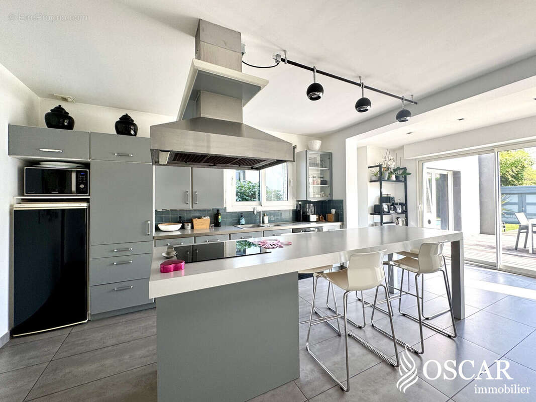 Maison à SAINTE-LUCE-SUR-LOIRE