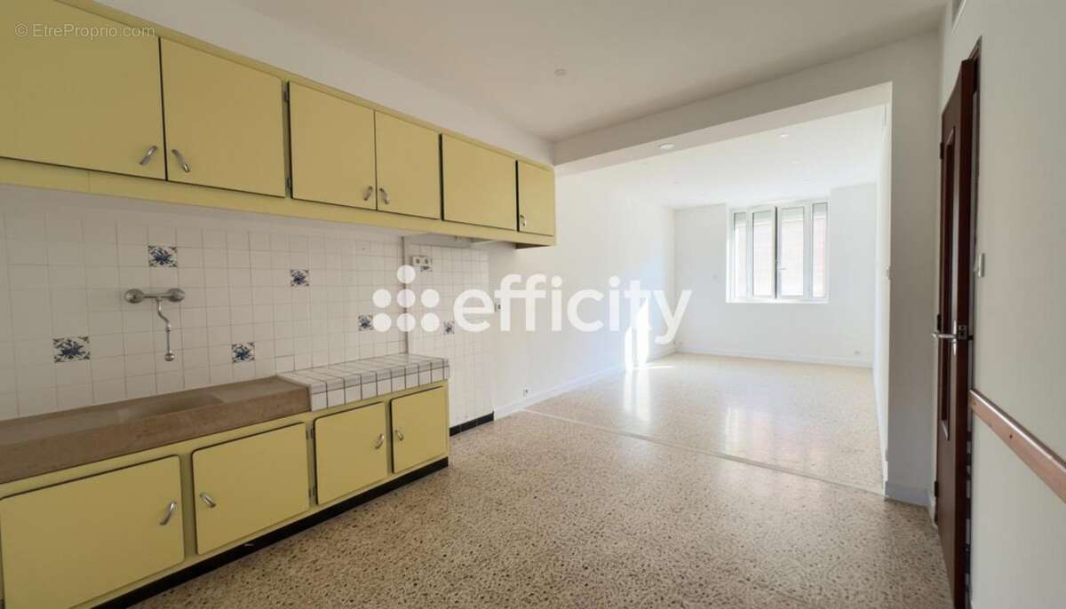 Appartement à PORT-DE-BOUC