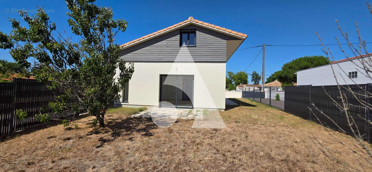 Maison à LA TREMBLADE