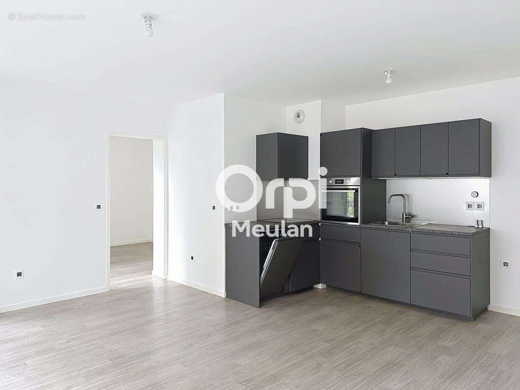 Appartement à HARDRICOURT