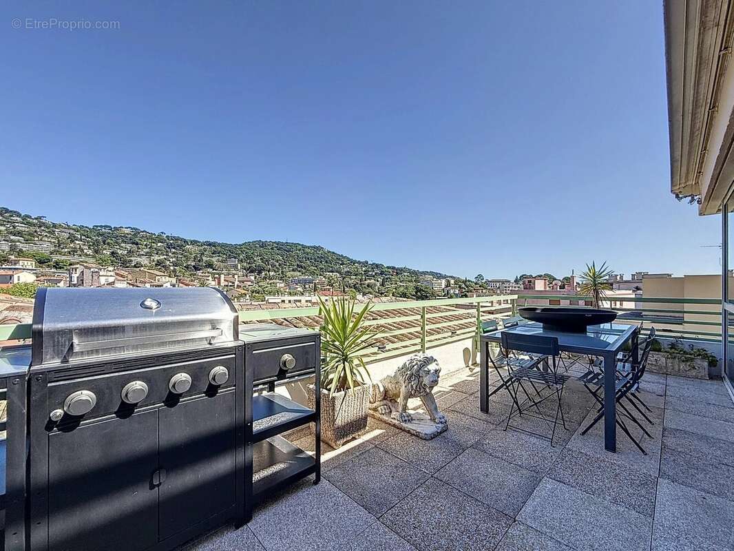 Appartement à LE CANNET