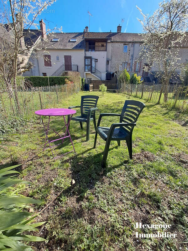Maison à AUTRY-LE-CHATEL