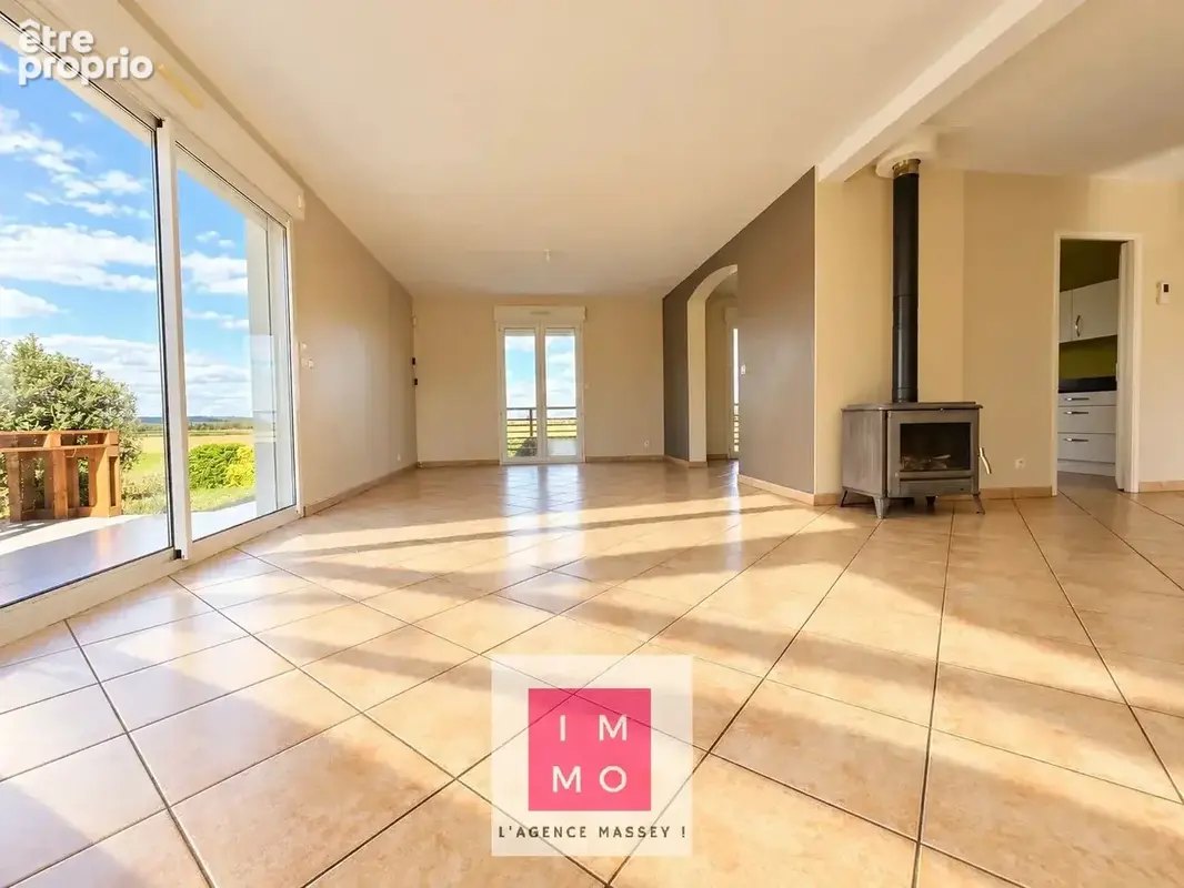 Belle maison familiale de 147 m² avec 5 chambres, terrasses et jardin - photo 5