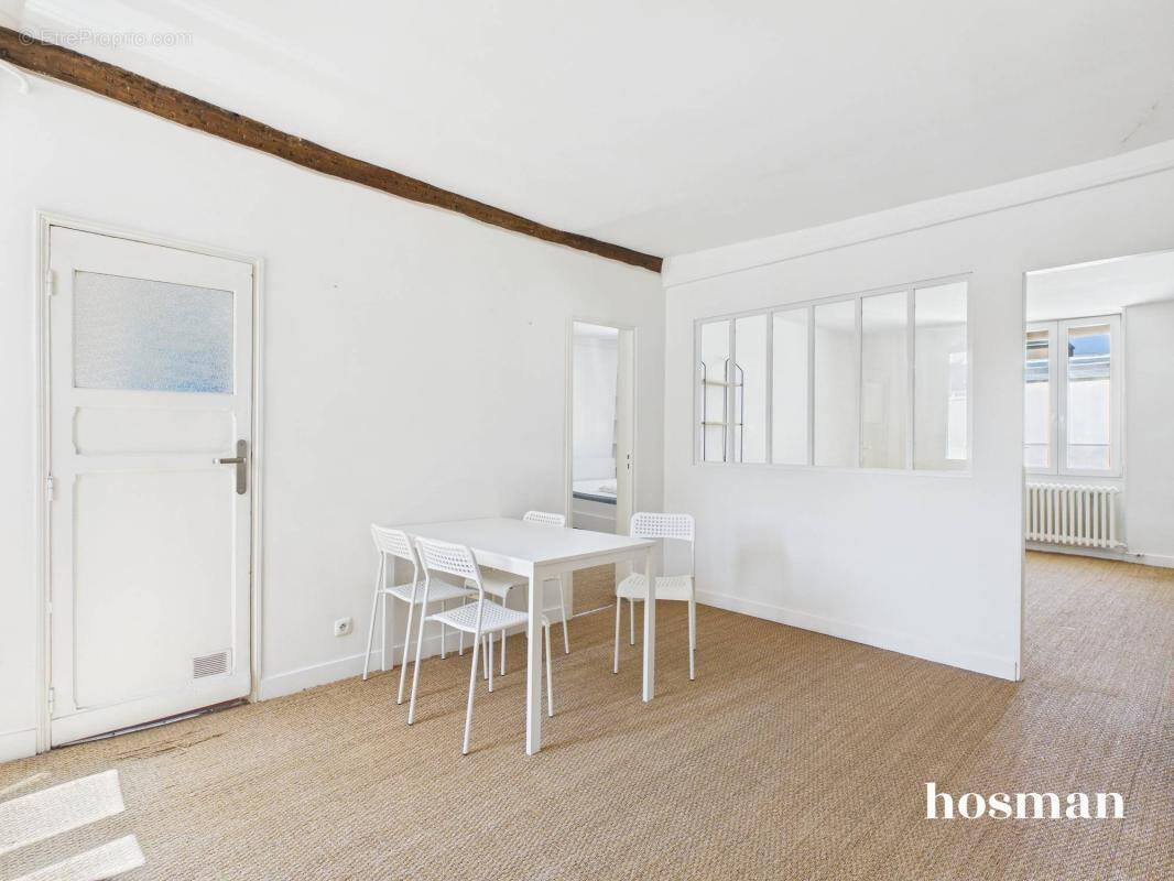 Appartement à PARIS-3E