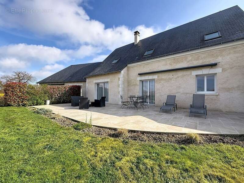 Maison à BEAUMONT-LA-RONCE