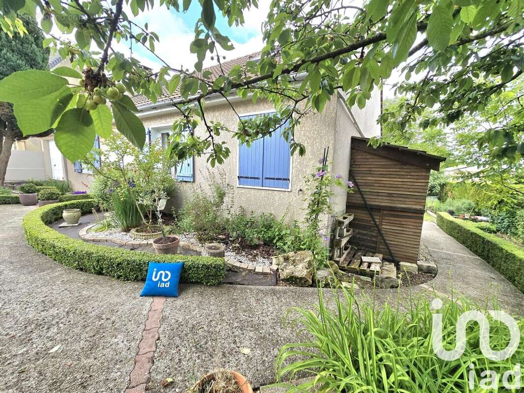 Photo 5 - Maison à CHAUCONIN-NEUFMONTIERS