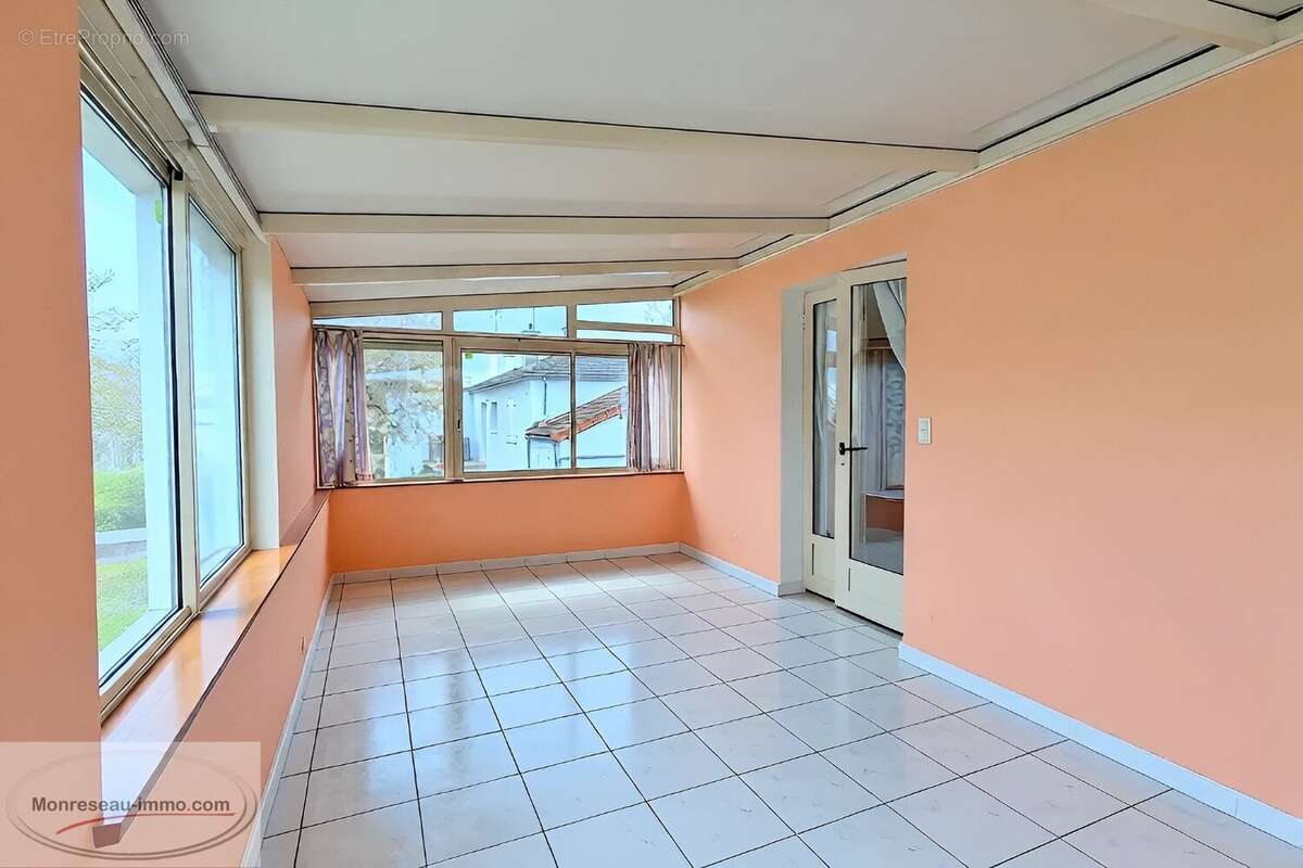 Maison à CHATENOY-LE-ROYAL