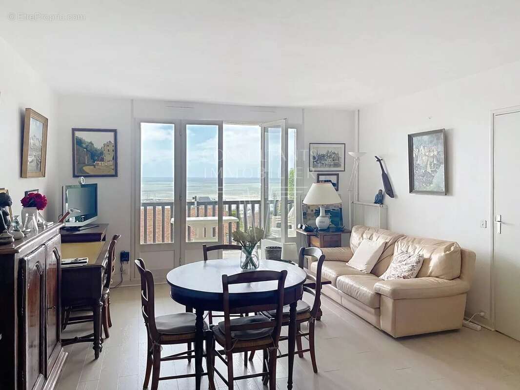Appartement à TROUVILLE-SUR-MER