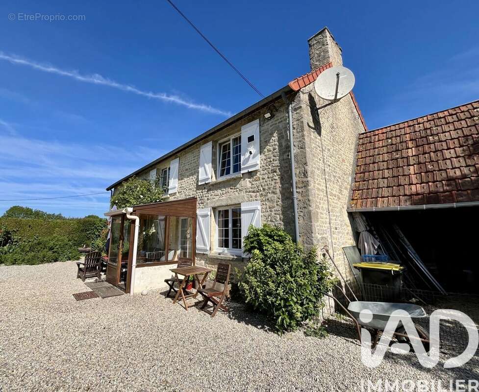 Maison 144 m² à Asnieres-En-Bessin  - photo 4