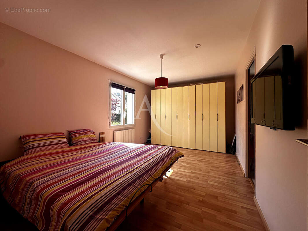 Maison à BUSSY-SAINT-MARTIN