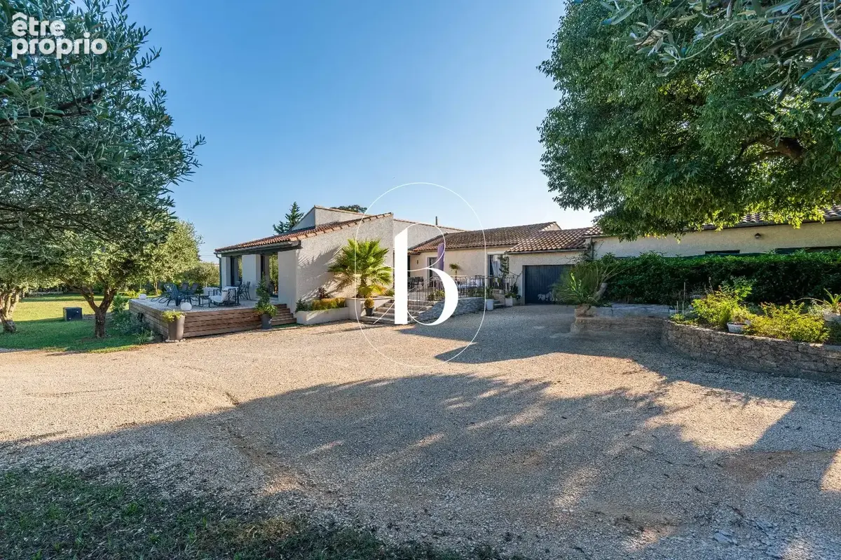 Photo Maison à Uzes au prix de 765 000€