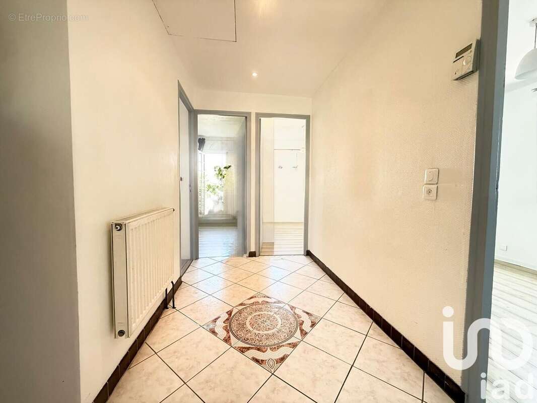 Photo 9 - Maison à CHANTELOUP-LES-VIGNES