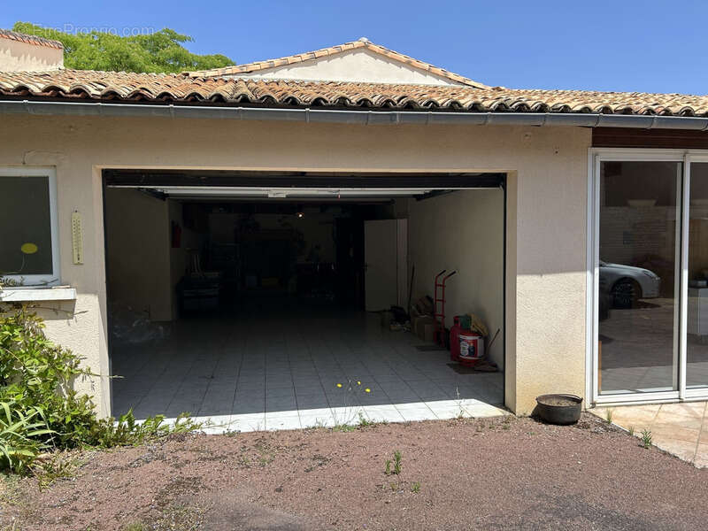Maison à PAMPROUX