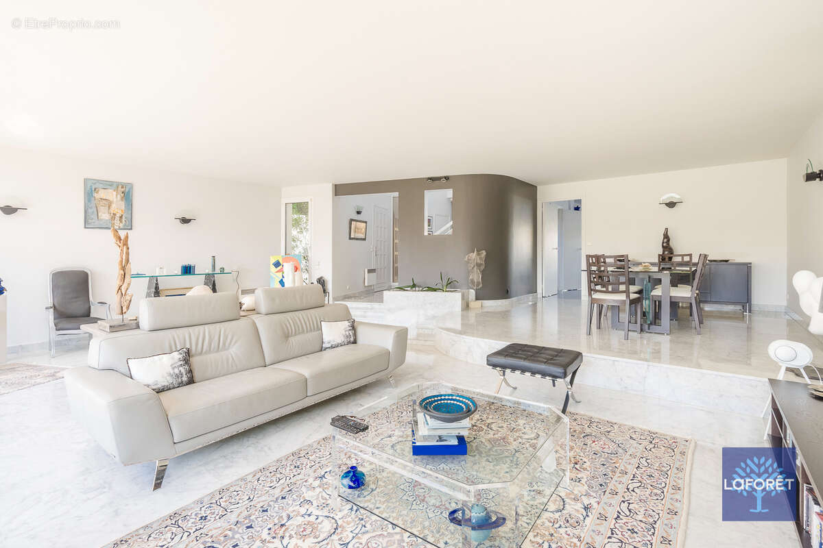 Maison à LES PAVILLONS-SOUS-BOIS