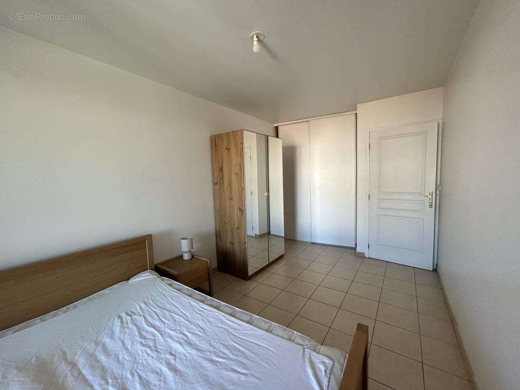 Appartement à MARSEILLE-2E