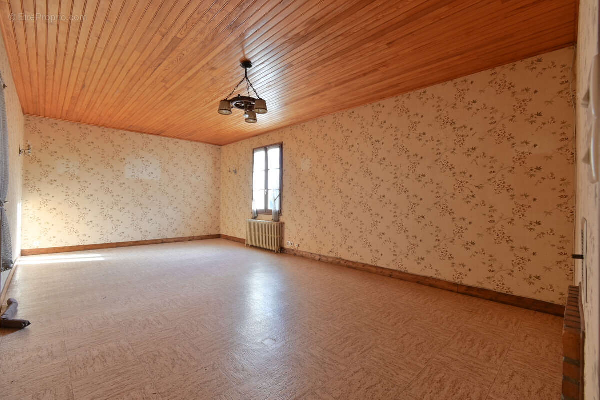 Maison à NEUVY-LE-ROI