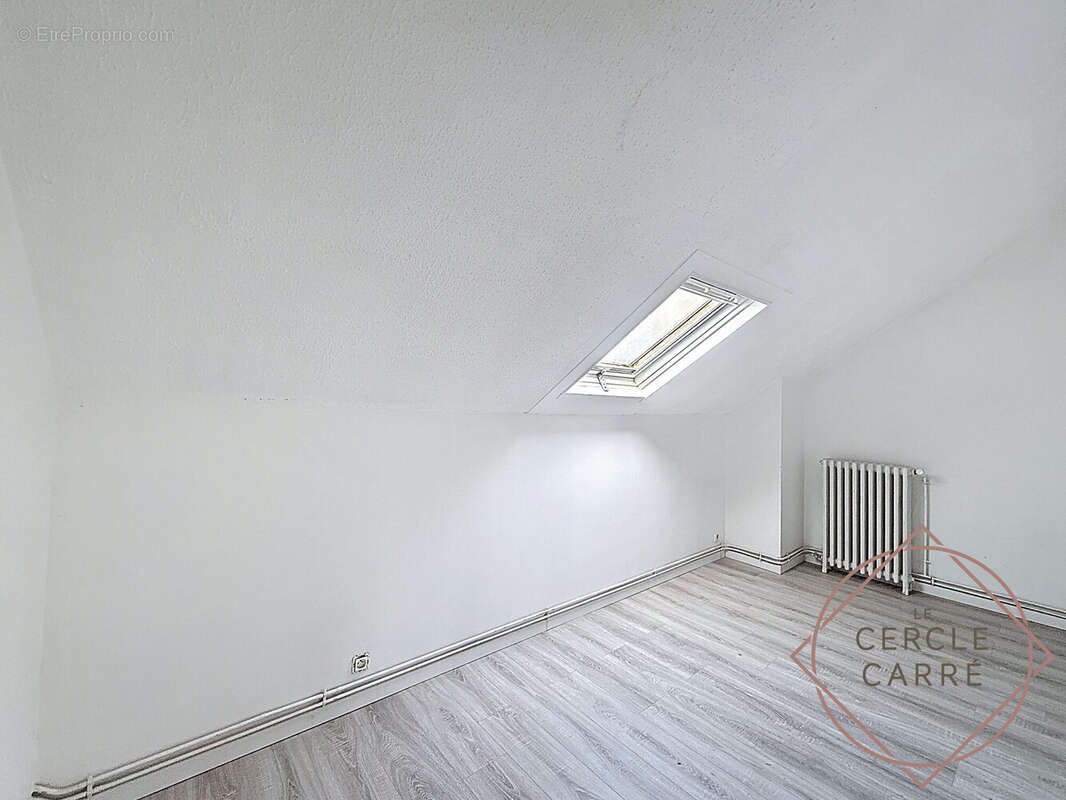 Chambre 2 - Maison à VILLIERS-SUR-MARNE