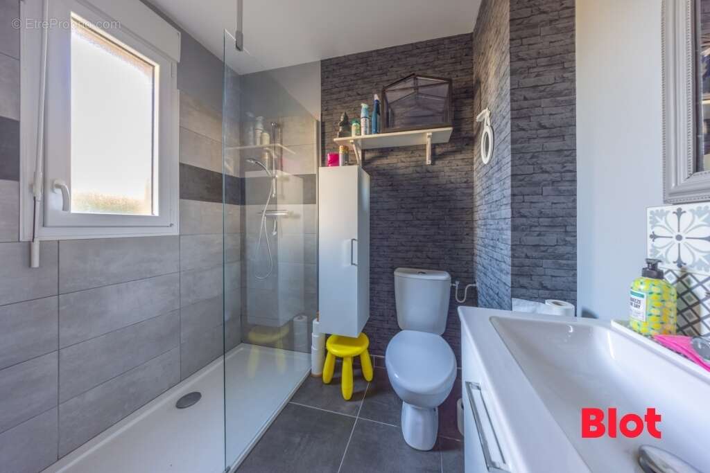 Maison à SAINT-JOUAN-DES-GUERETS