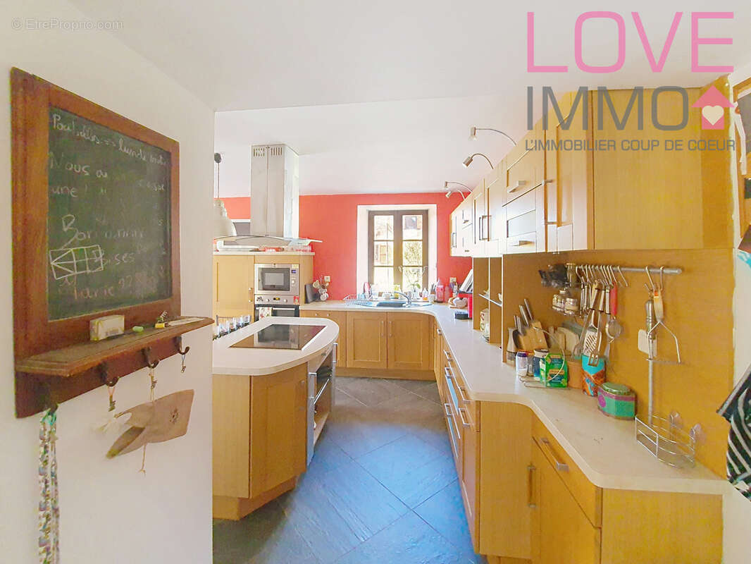 Maison à LA BATIE-DIVISIN