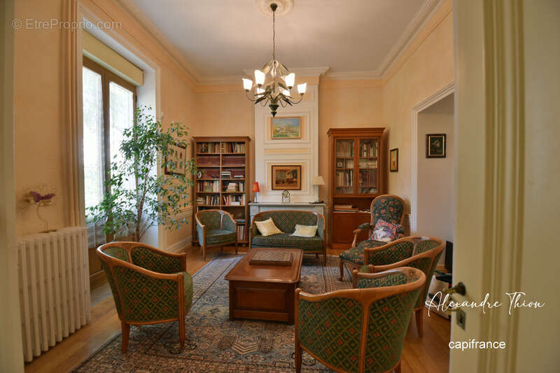 Maison à CHAZEY-SUR-AIN