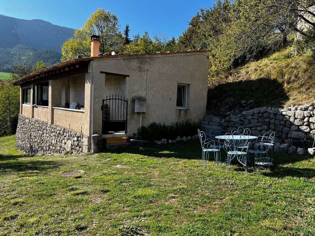 Maison à JONCHERES