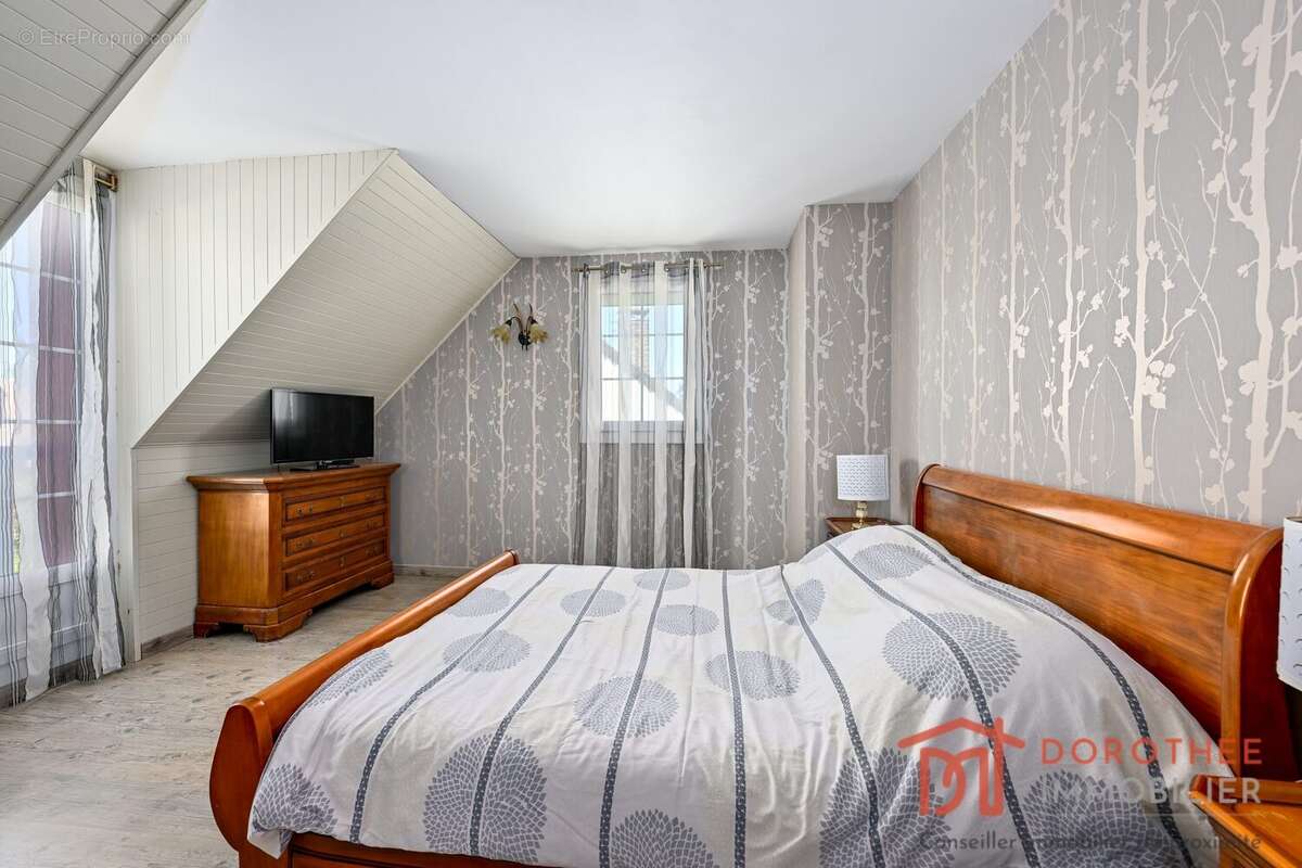 Maison 148 m² à Marolles-En-Brie  - photo 9